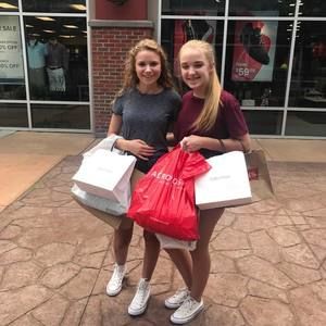 Meet your Posher, Alisa